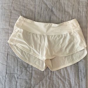 Lululemon shorts 2.5 in